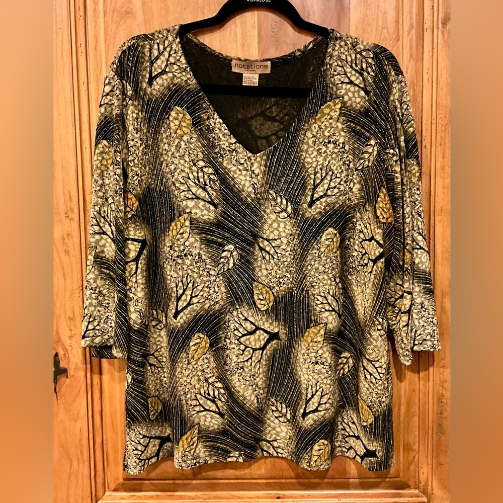Lovely Notations Floral Top